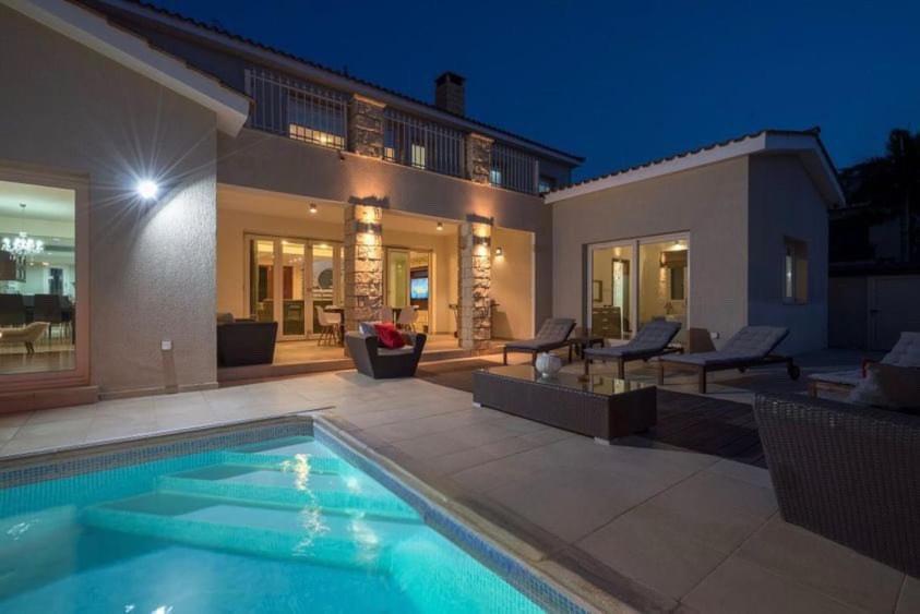 Villa Kristia Paphos ภายนอก รูปภาพ