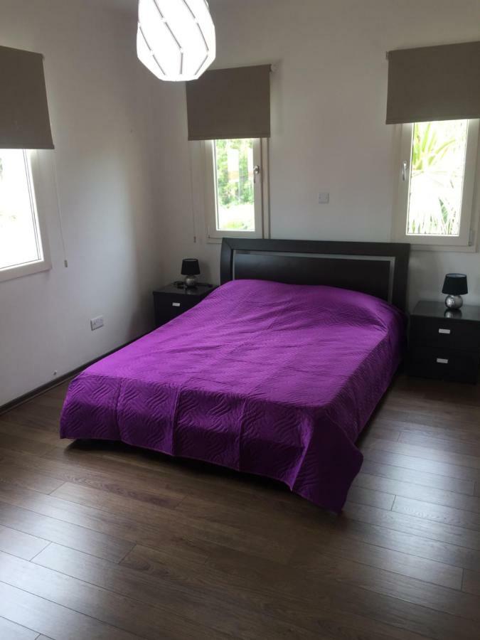 Villa Kristia Paphos ภายนอก รูปภาพ